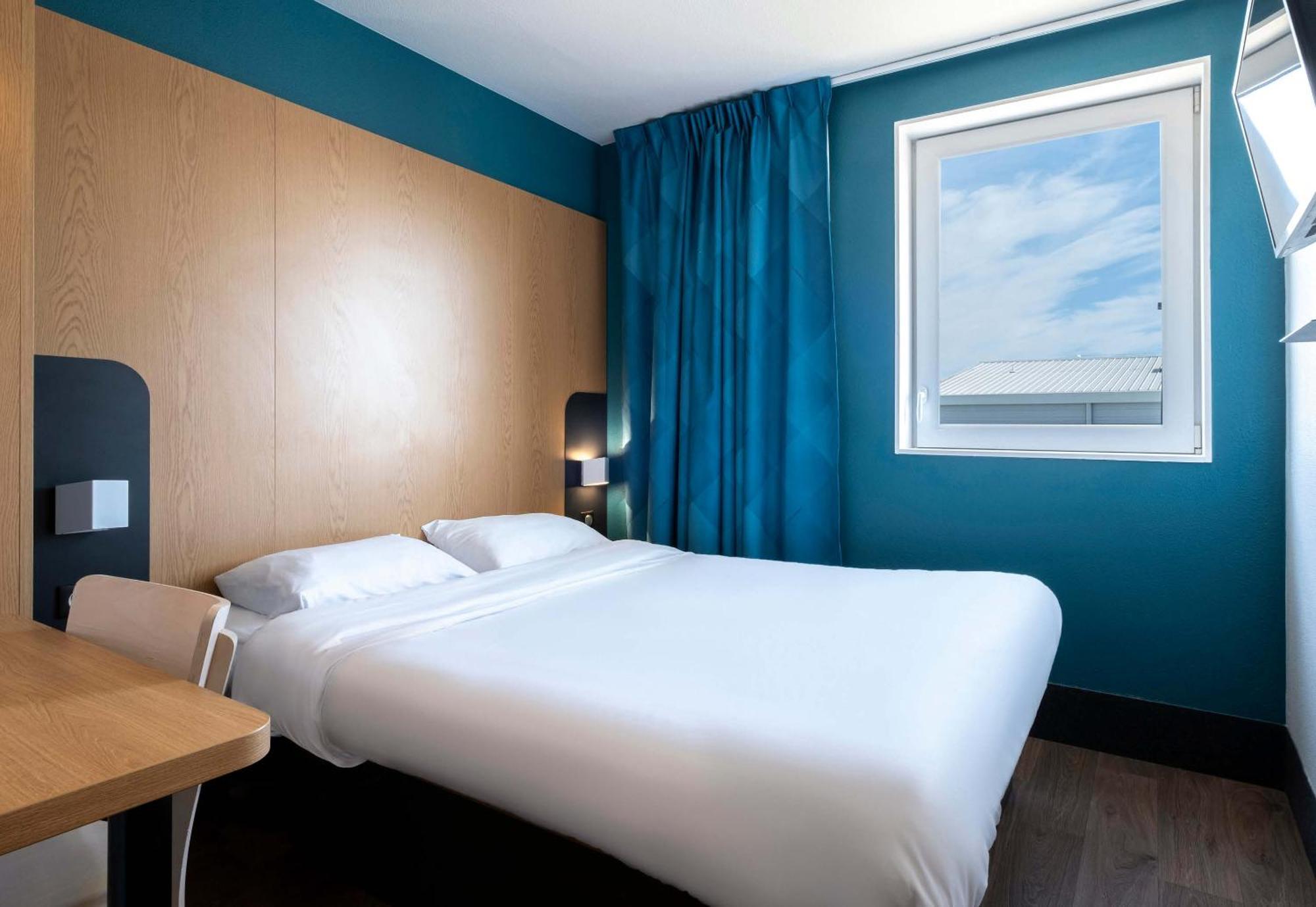 B&B Hotel Niort Marais Poitevin Est Екстер'єр фото