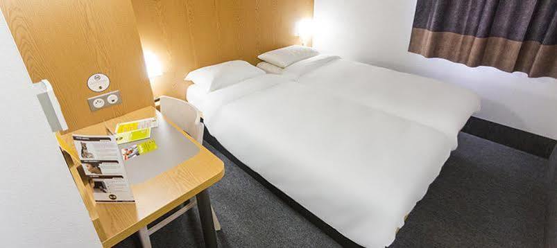 B&B Hotel Niort Marais Poitevin Est Екстер'єр фото